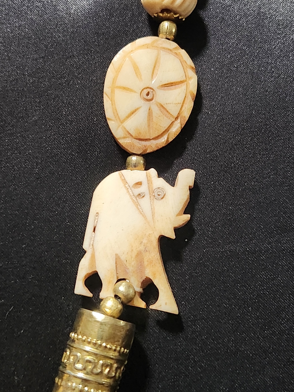 Vintage Carved Bovine Bone Elephant Statement Necklace India 1970s - Picture 3 of 6